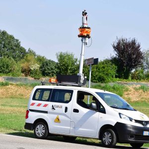 Sistema pneumatico di sollevamento laser scanner installabile su veicoli LEVEL-LIFT ROOF - immagine 5